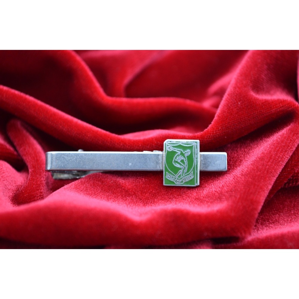 Vintage Men of Essex Tie Clip Green Enamel Discus Thrower Silver Tone Accessory